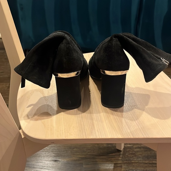 Black suede Prada shoes with minor wear - Picture 3 of 3